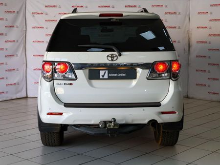 2014-Toyota-Fortuner-30-D-4D-Raised-Body_9