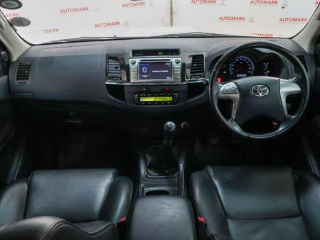 2014-Toyota-Fortuner-30-D-4D-Raised-Body_11