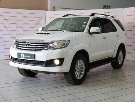 2014-Toyota-Fortuner-30-D-4D-Raised-Body_18