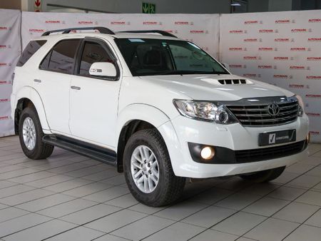 2014-Toyota-Fortuner-30-D-4D-Raised-Body_19