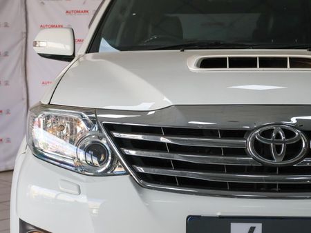2014-Toyota-Fortuner-30-D-4D-Raised-Body_3