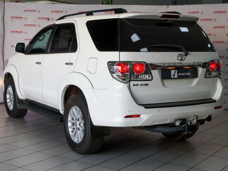 2014-Toyota-Fortuner-30-D-4D-Raised-Body_8