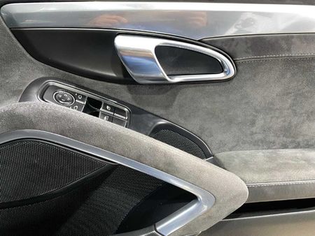 2016-Porsche-Boxster-GTS-Auto_12