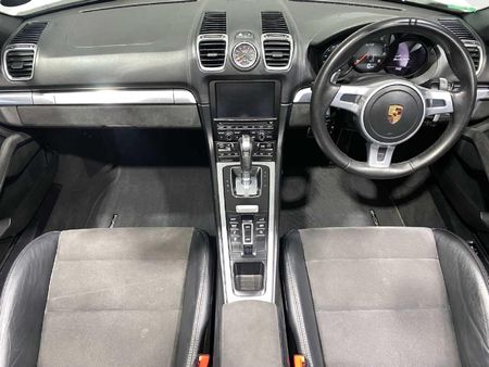 2016-Porsche-Boxster-GTS-Auto_13