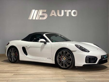 2016-Porsche-Boxster-GTS-Auto_1
