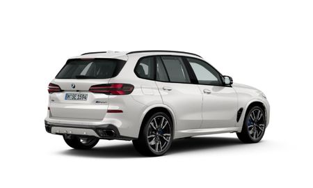 2024-BMW-X5-M60i_16