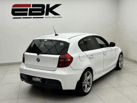 2010-BMW-1-Series-118i-5-dr_5