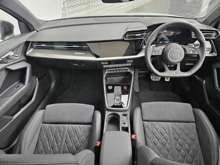 2024-Audi-RS3-Sportback-Quattro-Auto_5