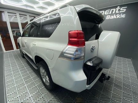 2011-Toyota-Land-Cruiser-Prado-30-TDI-VX-Auto_4