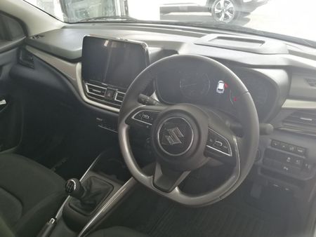2025-Suzuki-Baleno-15-GLX_9
