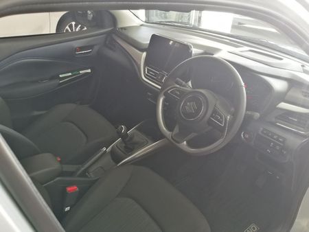 2025-Suzuki-Baleno-15-GLX_8