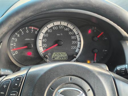 2008-Mazda-5-20-Individual_15