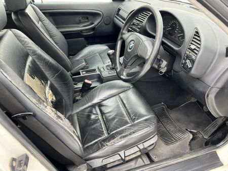 1997-BMW-3-Series-316i_13