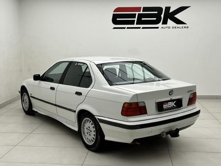 1997-BMW-3-Series-316i_3