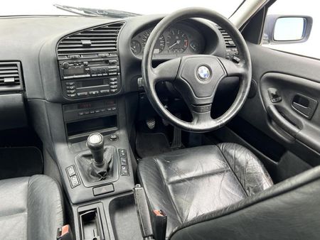 1997-BMW-3-Series-316i_7