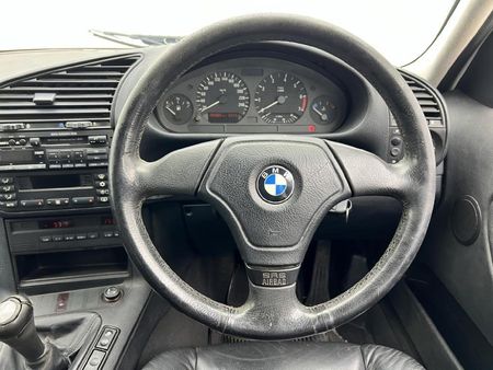 1997-BMW-3-Series-316i_8