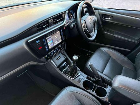 2019-Toyota-Corolla-18-Exclusive_7
