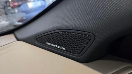 2025-Volkswagen-Amarok-30-TDI-V6-184kW-4Motion-Aventura-Auto-Double-Cab_14