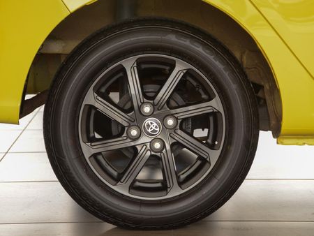 2022-Toyota-Agya-10-Auto_8