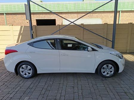 2014-Hyundai-Elantra-16-GLS-Premium_3