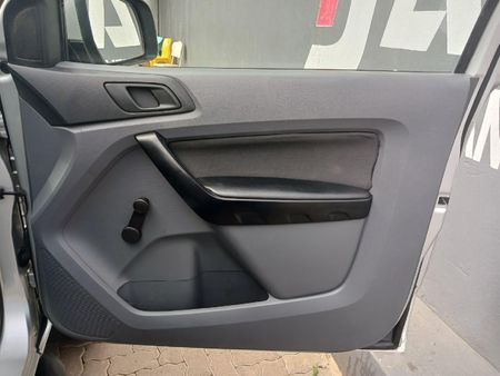 2013-Ford-Ranger-22-TDCi-XLS-SuperCab_9