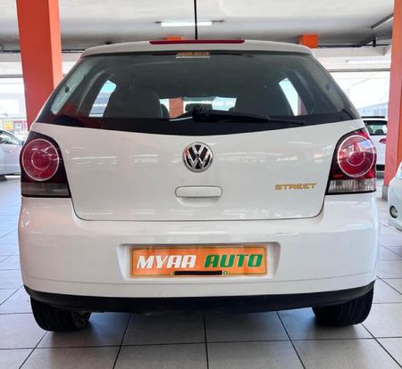 2016-Volkswagen-Polo-Vivo-GP-14-Street-5-dr_4
