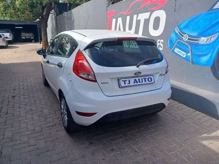2018-Ford-Fiesta-10-EcoBoost-Ambiente-5-dr_4