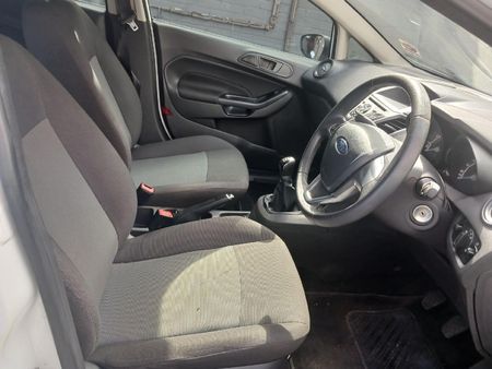 2018-Ford-Fiesta-10-EcoBoost-Ambiente-5-dr_7