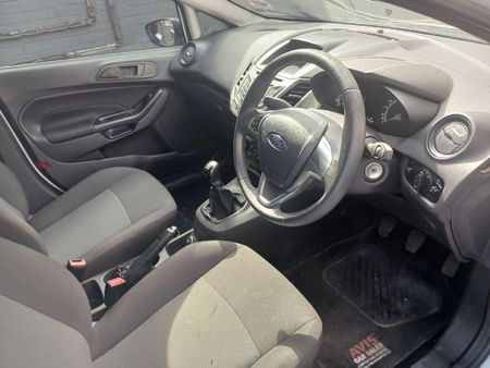 2018-Ford-Fiesta-10-EcoBoost-Ambiente-5-dr_8