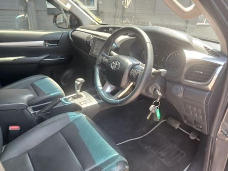 2019-Toyota-Hilux-28-GD-6-Raider-4x4-Auto-Double-Cab_9