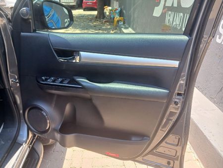2019-Toyota-Hilux-28-GD-6-Raider-4x4-Auto-Double-Cab_12