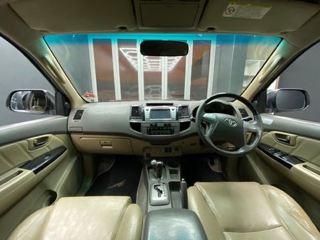 2012-Toyota-Fortuner-30-D-4D-Heritage-4x4-Auto_9
