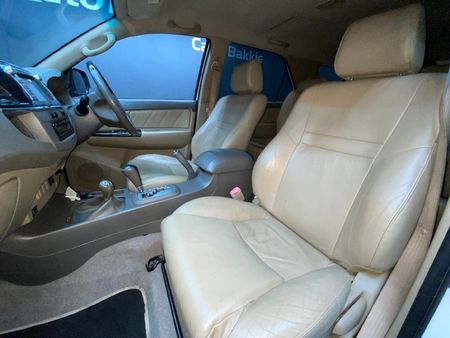 2012-Toyota-Fortuner-30-D-4D-Heritage-4x4-Auto_7