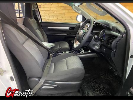 2018-Toyota-Hilux-24-GD-6-Raised-Body-SRX-Single-Cab_9