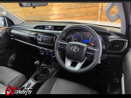 2018-Toyota-Hilux-24-GD-6-Raised-Body-SRX-Single-Cab_11