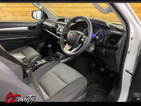 2018-Toyota-Hilux-24-GD-6-Raised-Body-SRX-Single-Cab_8