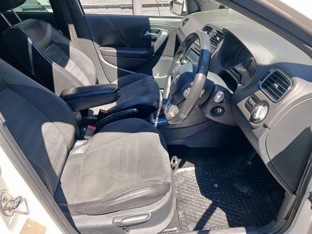 2013-Volkswagen-Polo-GTI-14-TSI-Auto_9