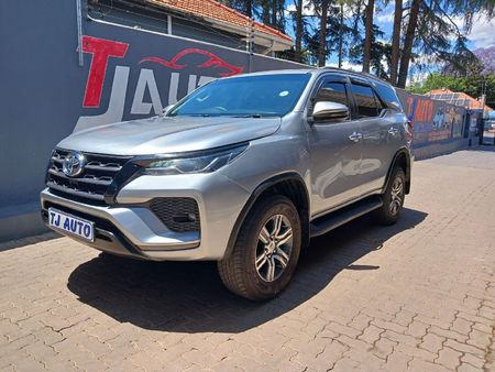 2022-Toyota-Fortuner-24-GD-6-Raised-Body-Auto_0