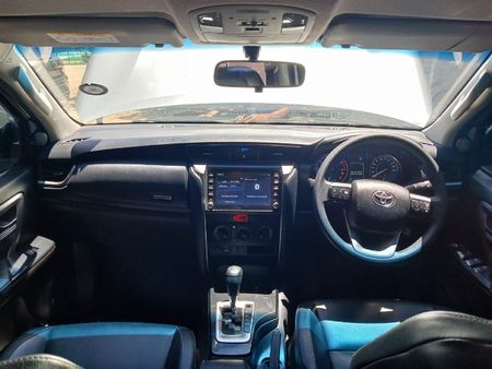 2022-Toyota-Fortuner-24-GD-6-Raised-Body-Auto_7