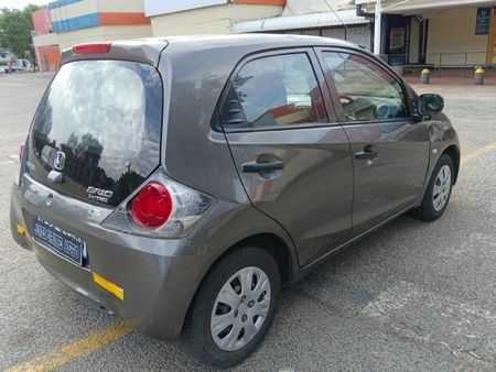 2015-Honda-Brio-12-Comfort_10