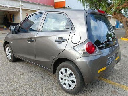 2015-Honda-Brio-12-Comfort_11