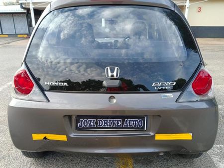 2015-Honda-Brio-12-Comfort_12