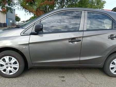 2015-Honda-Brio-12-Comfort_15