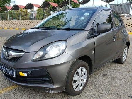 2015-Honda-Brio-12-Comfort_2