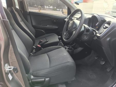 2015-Honda-Brio-12-Comfort_5