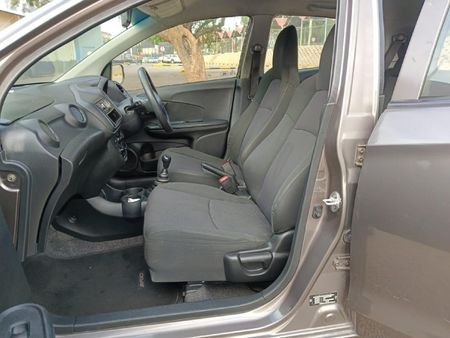2015-Honda-Brio-12-Comfort_7