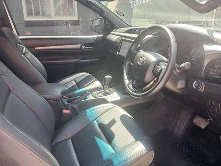 2021-Toyota-Hilux-28-GD-6-Raised-Body-Legend-Auto-Extended-Cab_7