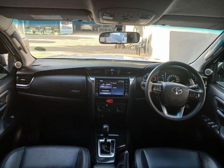 2024-Toyota-Fortuner-24-GD-6-RB-Auto_9