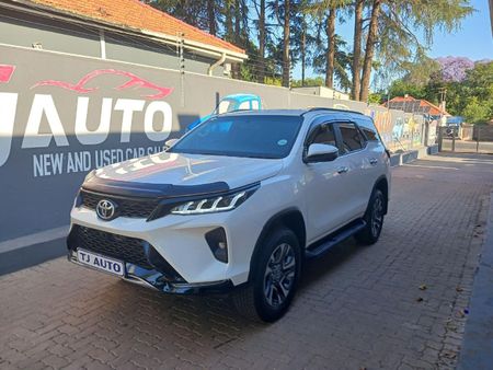 2024-Toyota-Fortuner-24-GD-6-RB-Auto_1