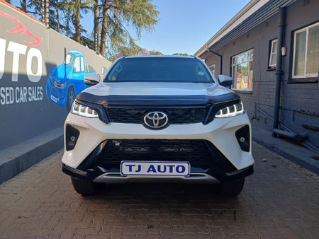 2024-Toyota-Fortuner-24-GD-6-RB-Auto_2